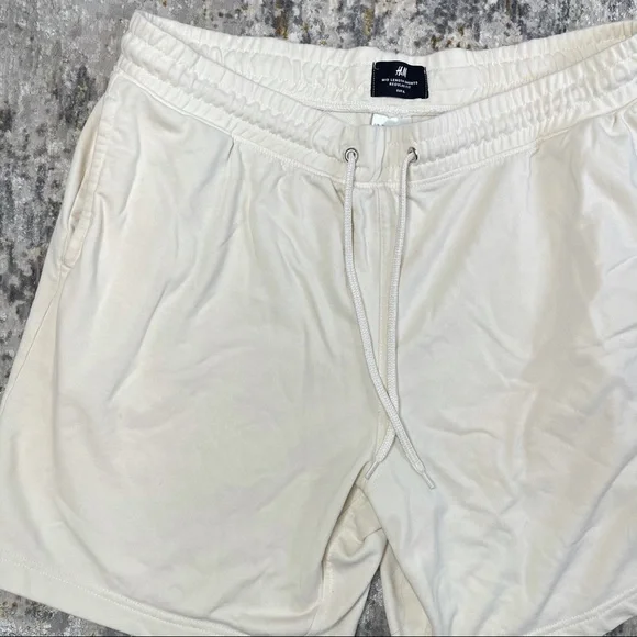 H&M drawstring shorts with pockets NWOT - Picture 4 of 4
